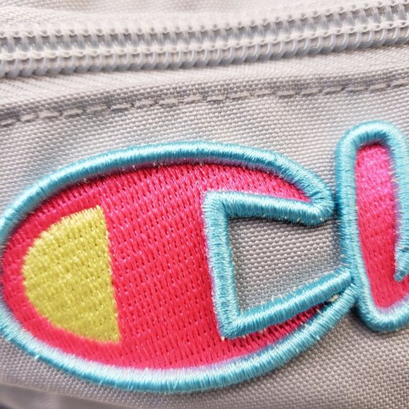 Champion NWOT Large Embroidered logo front waist fanny pack - Picture 3 of 13